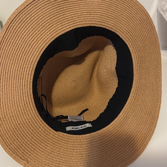 hat - Picture 3 of 3